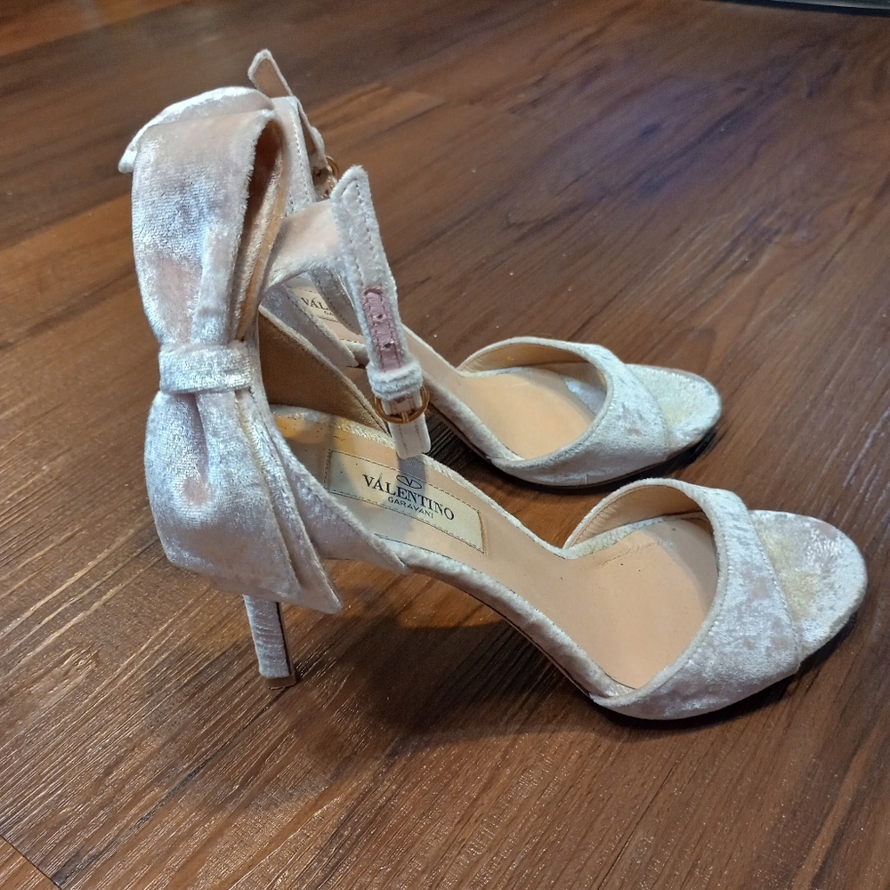 VALENTINO GARAVANI Pink Crushed Velvet Bow High Heels Prom Wedding Guest